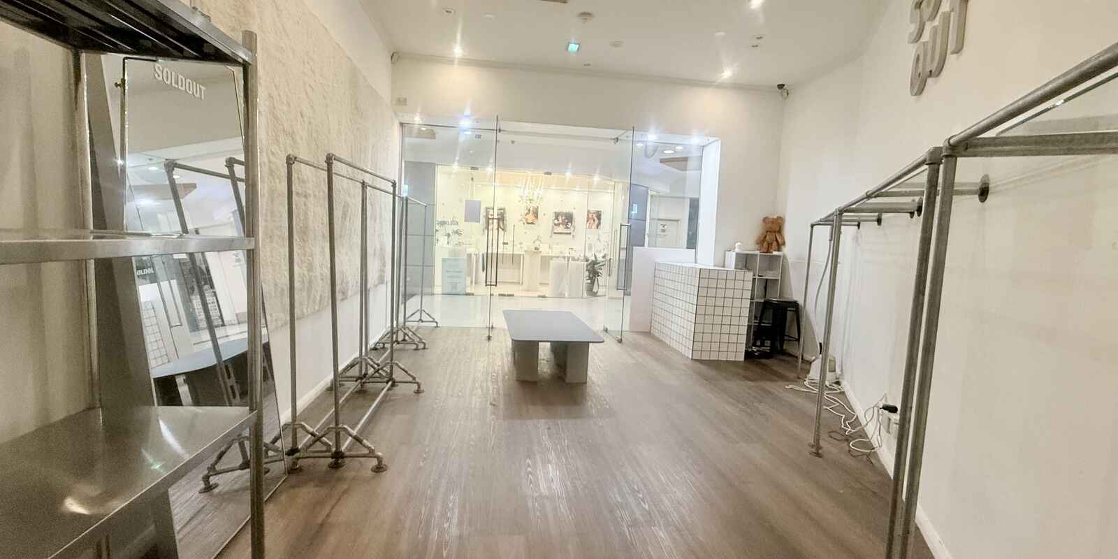 Summit Arcade Shop 185/569  George Street Sydney