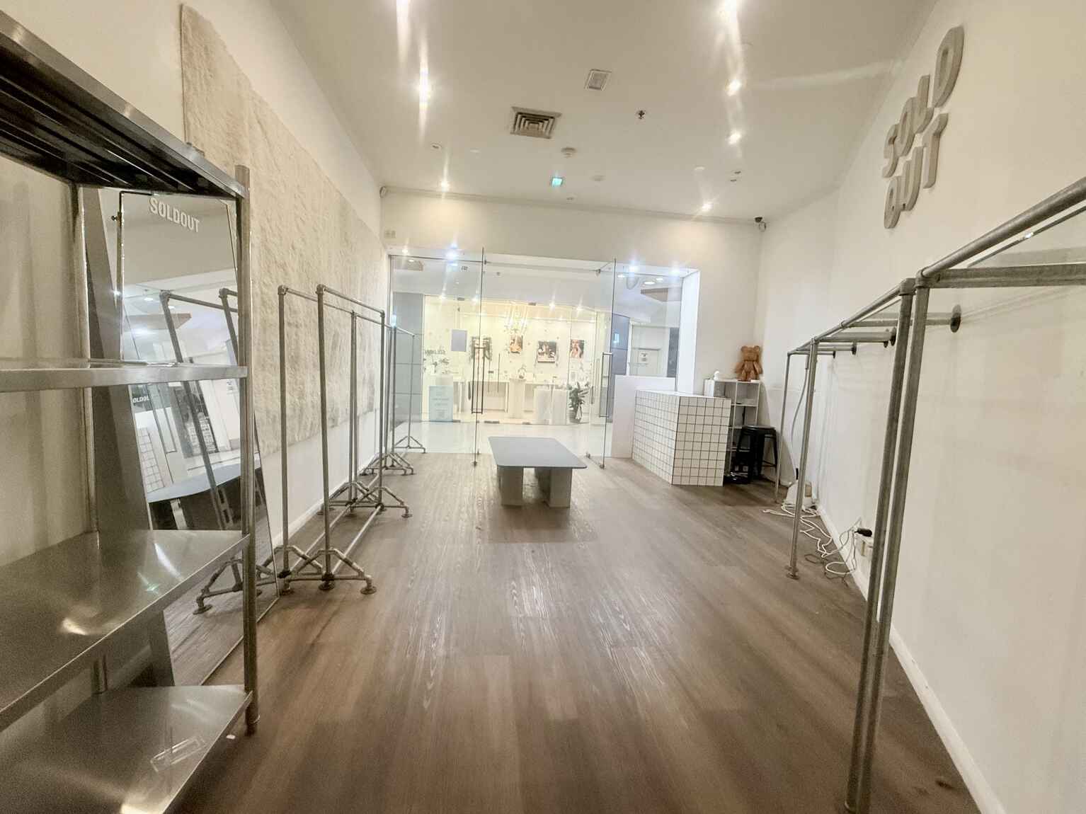 Summit Arcade Shop 185/569  George Street Sydney